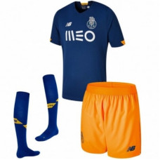 Гостевая детская форма Порту сезон 2020-2021 (футболка + шорты + гетры)